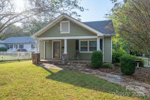 5900 Peach St, Charlotte, NC, 28269-3042 | Card Image