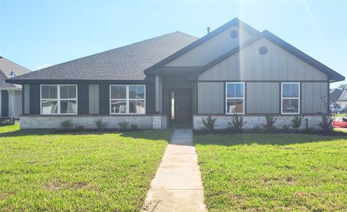 18 Gemstone Ct, Angleton, TX, 77515-1217 | Card Image