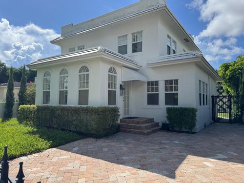 224 10th St, West Palm Beach, FL, 33401-3502 | Card Image