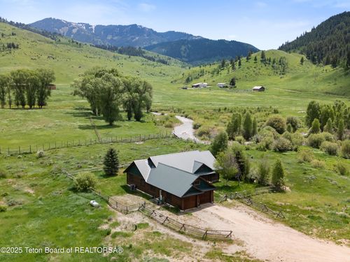 3355 E Horse Creek Rd, Jackson, WY, 83001 | Card Image