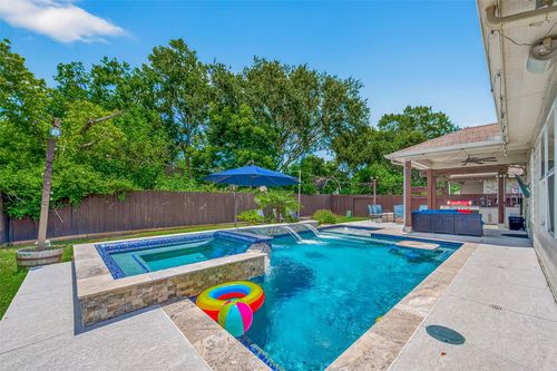 7327 Parkview Dr, Hitchcock, TX, 77563-1058 | Card Image