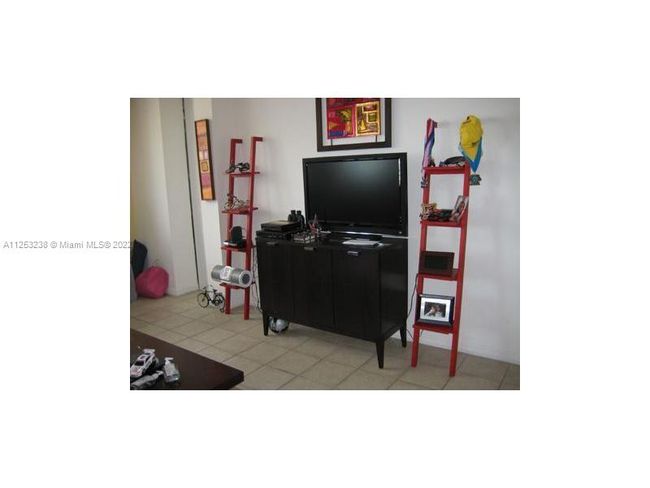 APT-1420 - 540 Brickell Key Dr, Condo with 1 bedrooms, 2 bathrooms and null parking in Miami FL | Image 28
