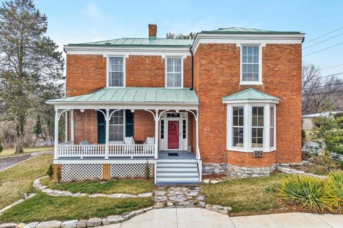 322 E Main St, FINCASTLE, VA, 24090-3093 | Card Image