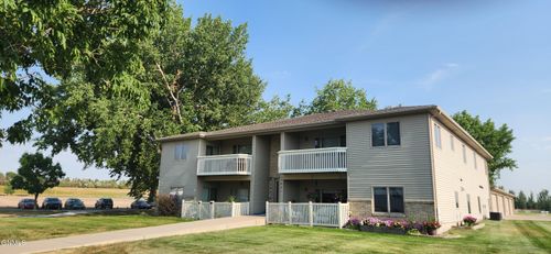 4-1001 Santa Fe Ave, Bismarck, ND, 58504-8106 | Card Image