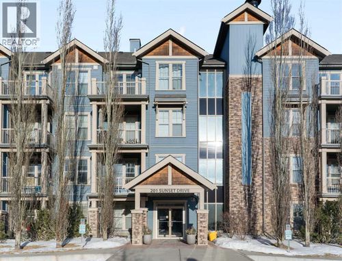 201 Sunset Dr, Cochrane, AB, T4C0H5 | Card Image