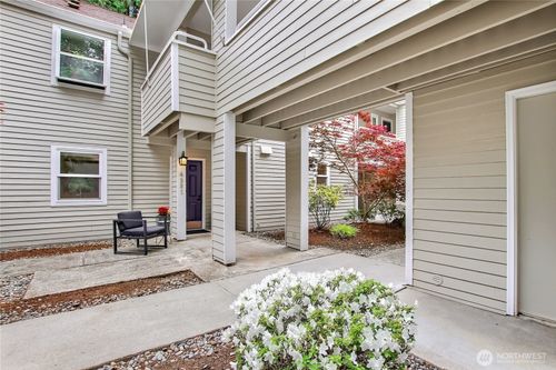 1101-4231 220th Pl Se, Issaquah, WA, 98029-9283 | Card Image