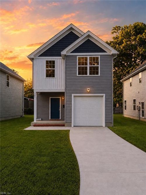 107 Franklin Ave, Portsmouth, VA, 23702-1327 | Card Image