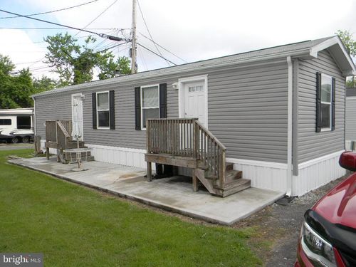 4 Kropf Ln, SPARROWS POINT, MD, 21219-2126 | Card Image