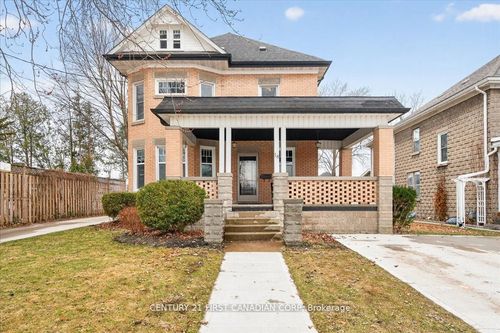 18 Colborne St, Strathroy, ON, N7G2L9 | Card Image