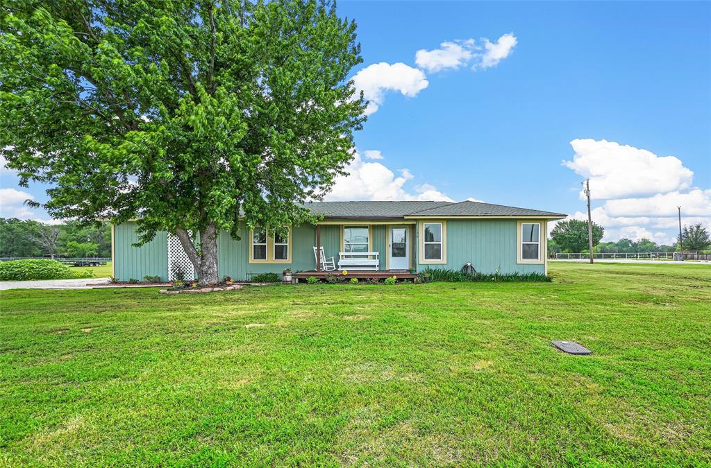 Springfield Ct, Springtown, TX 76082