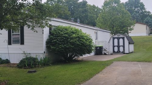 98-1133 Yeomans St, Ionia, MI, 48846-1900 | Card Image