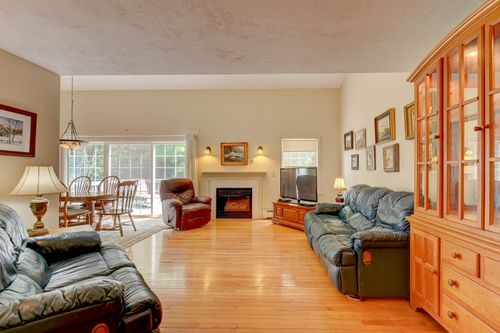 407 Dandiview Rd, North Conway, NH, 03860-5618 | Card Image