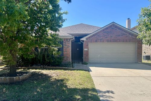 321 Fossil Bridge Dr, Fort Worth, TX, 76131-3702 | Card Image