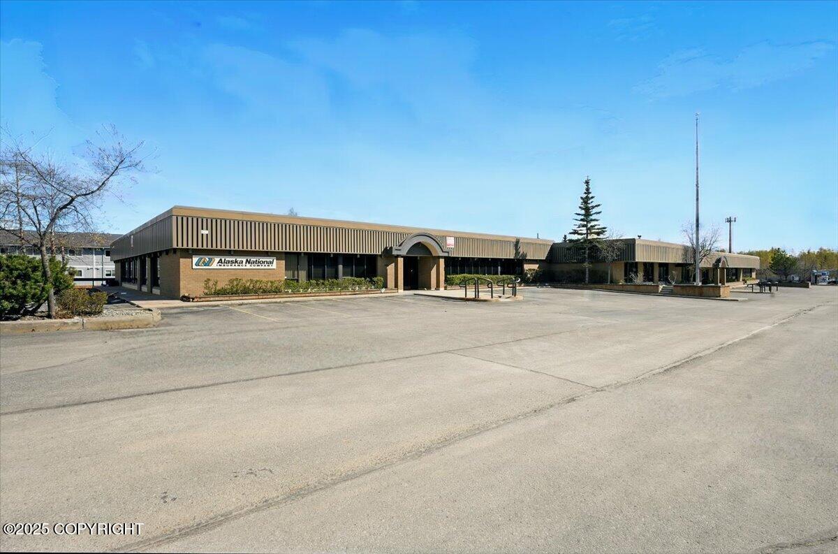 7001 Jewel Lake Rd, Anchorage, AK 99502