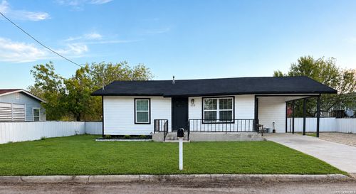 355 E Obregon St, Dilley, TX, 78017-3612 | Card Image