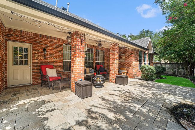 Full view of this great covered patio. | Image 28