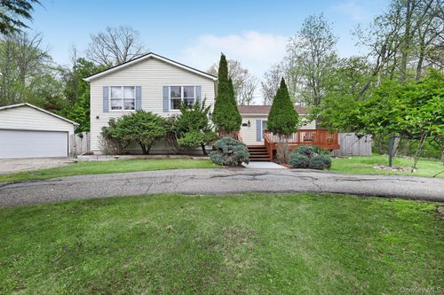 52 Hammerhead Trl, Wurtsboro, NY, 12790-7041 | Card Image