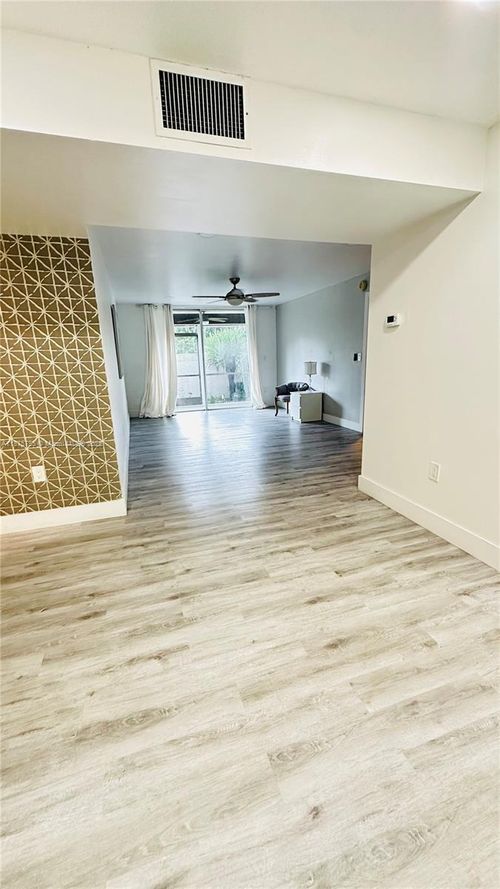 apt-111-7100 Nw 17th St, Plantation, FL, 33313-5261 | Card Image