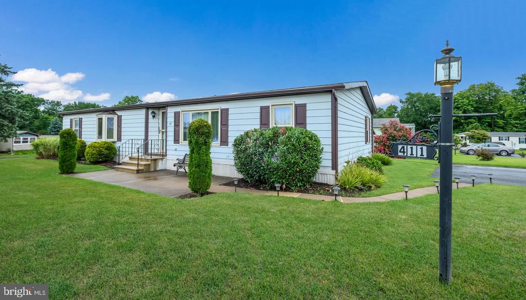Clear Creek Ct, North Wales, PA 19454