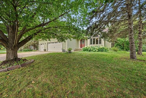 240 Woodridge Ln, Lino Lakes, MN, 55014-5439 | Card Image