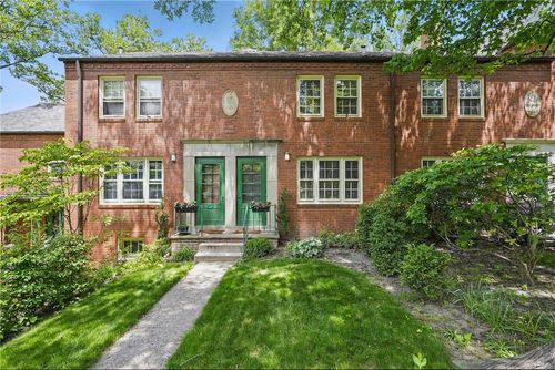 446 Olympia Rd, Mt Washington, PA, 15211-1308 | Card Image