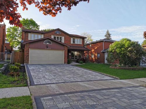 1899 Owlsnest Lane, Mississauga, ON, L4W2J1 | Card Image