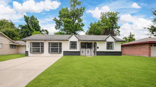 7329 Gleason Rd, Houston, TX, 77016-2712 | Card Image