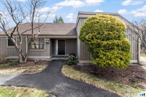 b-640 Heritage Vlg, Southbury, CT, 06488-1551 | Card Image