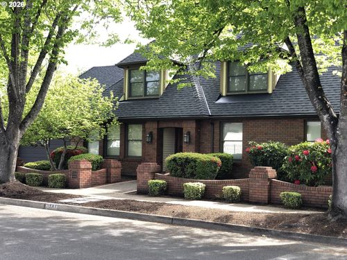 3301 Bardell Ave, Eugene, OR, 97401-8021 | Card Image