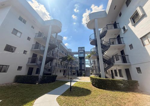apt-413-5300 W 21st Ct, Hialeah, FL, 33016-2094 | Card Image