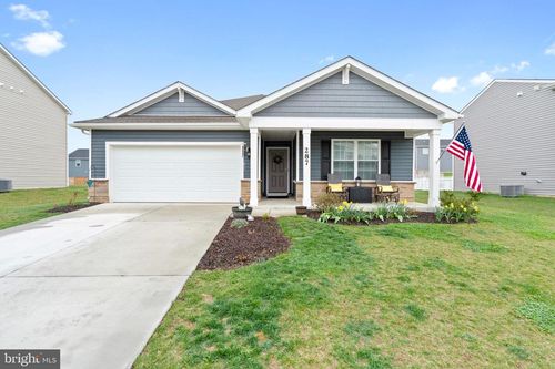 287 Aylesbury Ln, MARTINSBURG, WV, 25403-7741 | Card Image