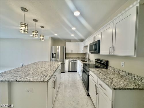 102-4802 Tudor Dr, CAPE CORAL, FL, 33904-9470 | Card Image