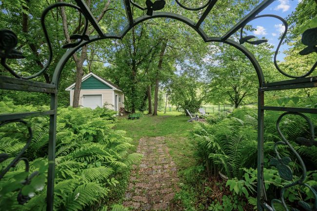 Your own secret garden- a private, hidden paradise. | Image 40