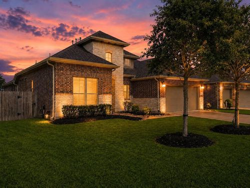 320 Woodway Dr, League City, TX, 77573-6838 | Card Image