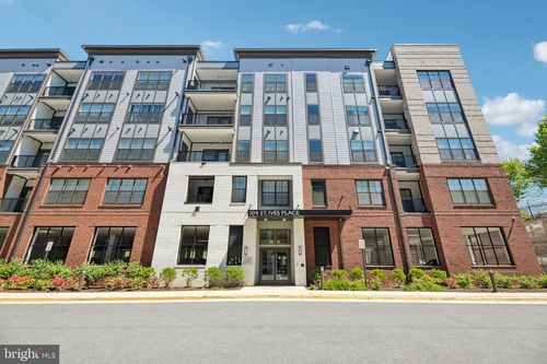 402-104 Saint Ives Pl, OXON HILL, MD, 20745-1453 | Card Image