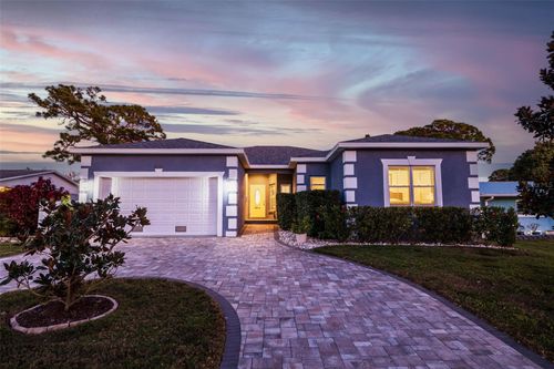 6318 31st St S, St Petersburg, FL, 33712-5468 | Card Image