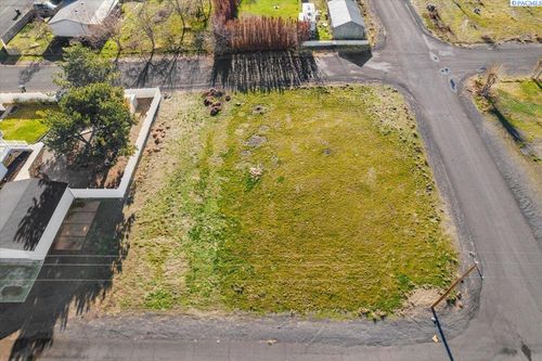 NKA Se 2nd Ave, Plymouth, WA, 99346 | Card Image