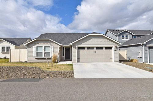 2428 Legacy Ct, Clarkston, WA, 99403-4501 | Card Image
