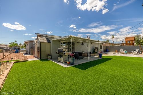 5204 Holmby Ave, Las Vegas, NV, 89146-1418 | Card Image
