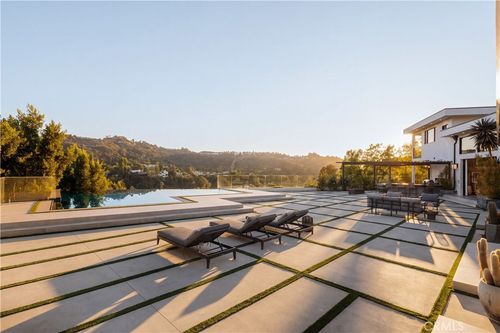 11480 Amanda Dr, Studio City, CA, 91604 | Card Image