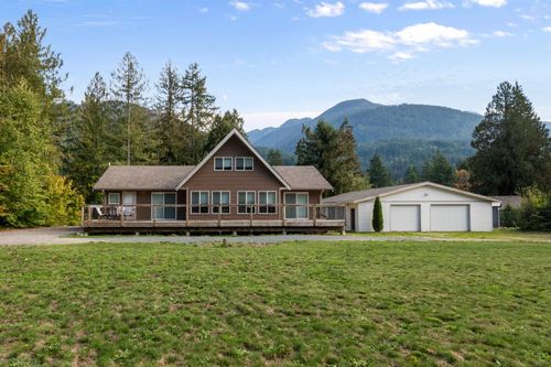 26542 Reynolds Rd, Hope, BC, V0X1L3 | Card Image