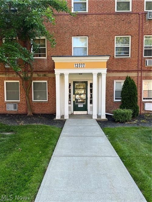 303-13777 Cedar Rd, South Euclid, OH, 44118-2366 | Card Image