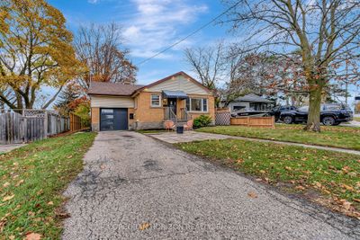 84 Weber St S, House other with 3 bedrooms, 3 bathrooms and 5 parking in Waterloo ON | Image 3