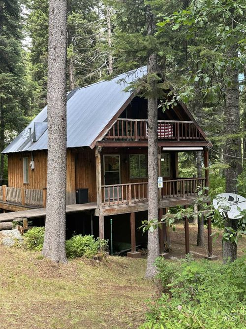 1227 Brown Bear Dr, Cascade, ID, 83611 | Card Image