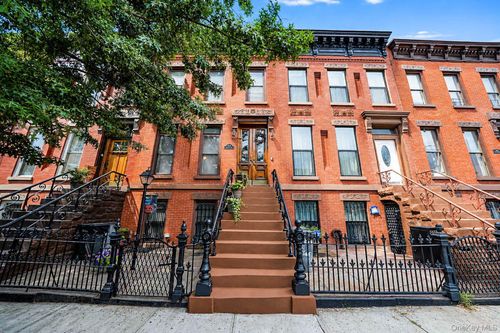 885A Putnam Avenue, New York, NY, 11221 | Card Image