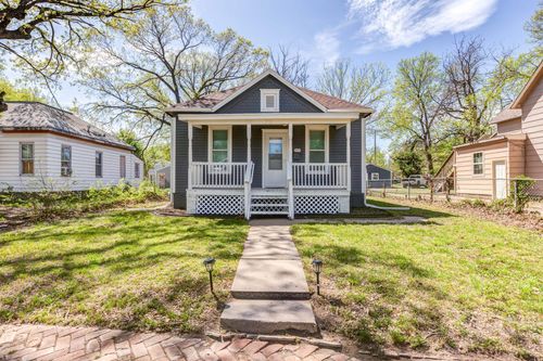 818 Gypsum Ave, Salina, KS, 67401-3118 | Card Image