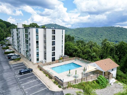 211-647 Town Mountain Rd, Asheville, NC, 28804-3753 | Card Image