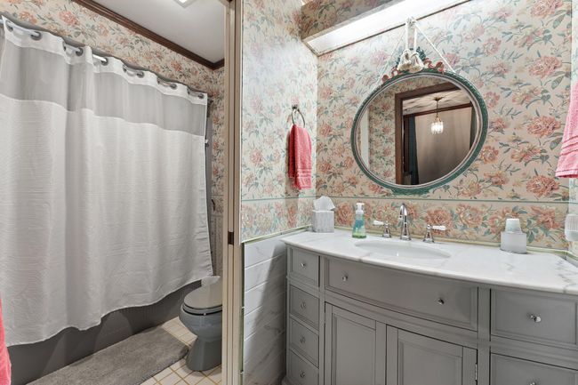 Bathroom | Image 36