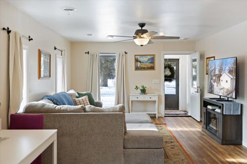 7405 Knollwood Dr, Mounds View, MN, 55112-3820 | Card Image