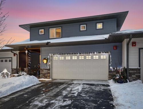 1315 Lylewood Pkwy, Carver, MN, 55315-4544 | Card Image